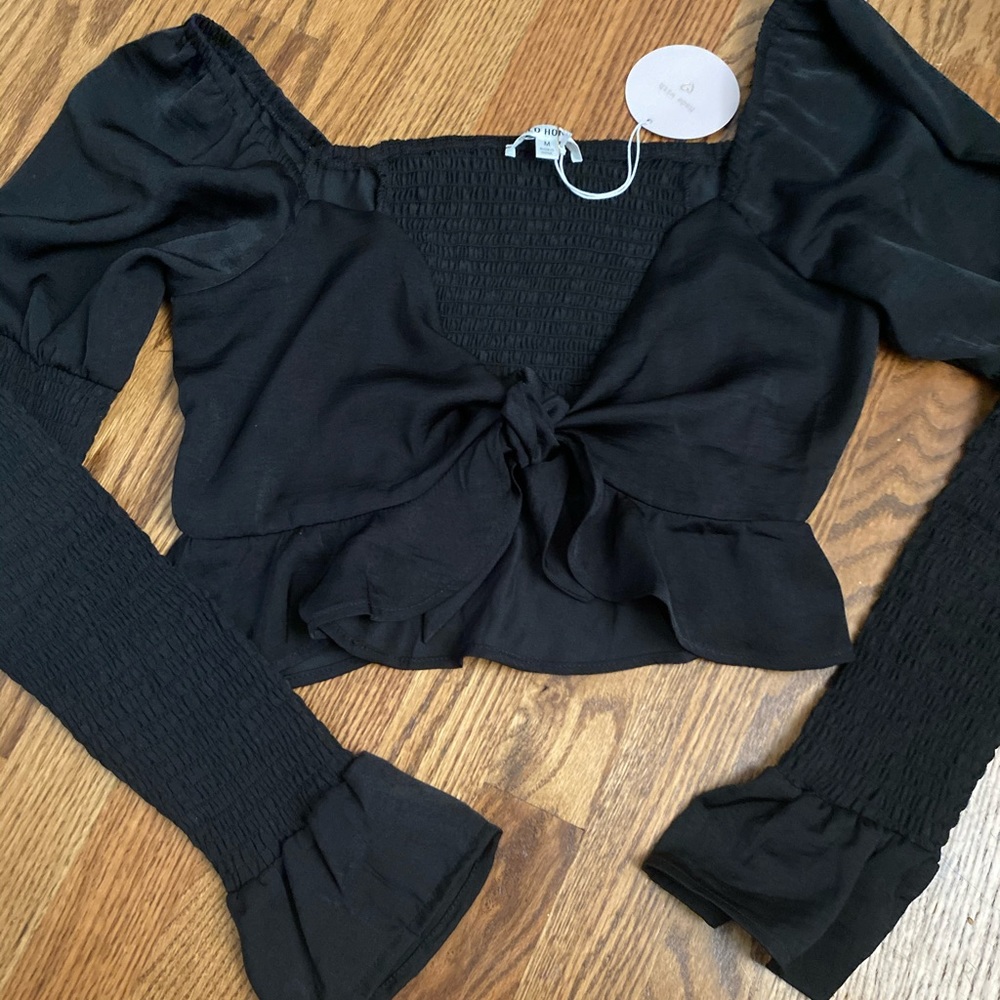 New crop top tie front top